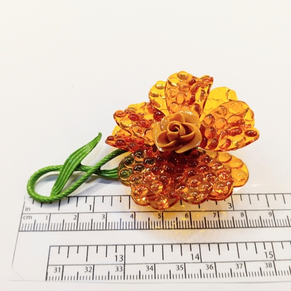 Vintage Large Lucite Gold Bubble Flower Brooch - Picture 4 of 5